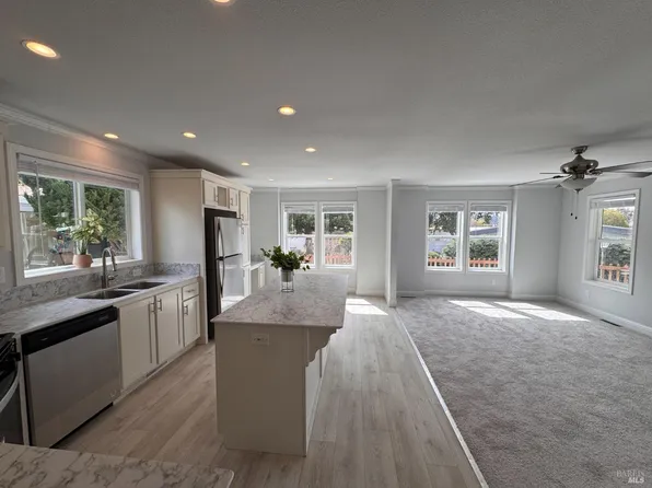 34 Springhill Court, Santa Rosa, CA 95409