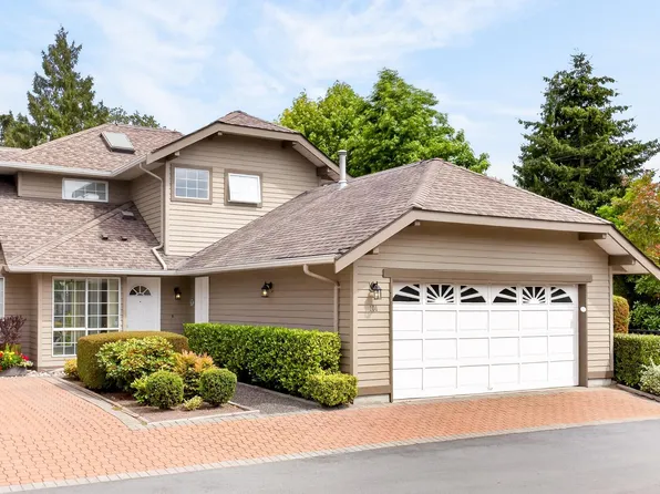 16275 15th Ave #101, Surrey, BC V4A 1L4