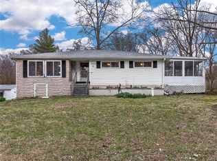 21 South Dr, Caseyville, IL
