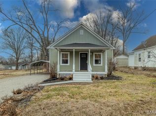 1311 Center St, Hillsboro, IL 62049