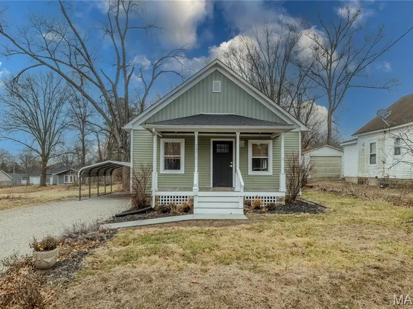 1311 Center St, Hillsboro, IL 62049