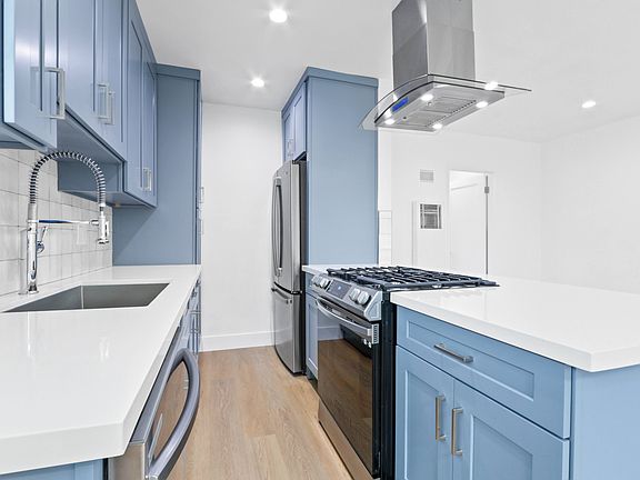 2nd image of 1118 11th St APT 8