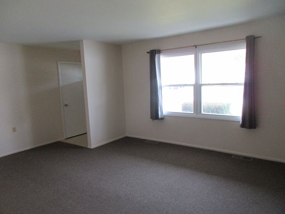 Living Room & front Entrance