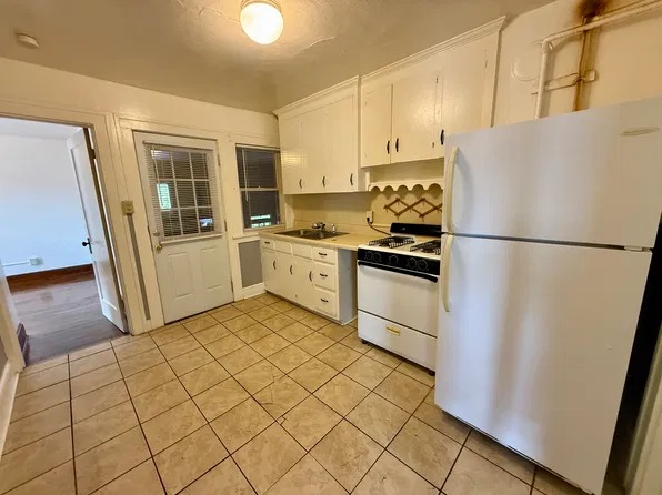 208 N Roosevelt Ave #3S, Endicott, NY 13760