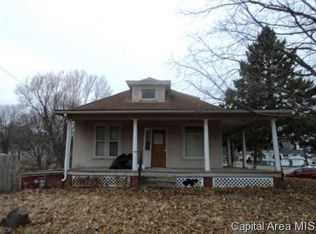211 E Cortland St, Avon, IL 61415