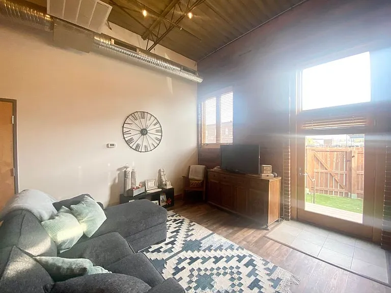 301 E Court Ave #109 — Photo 5