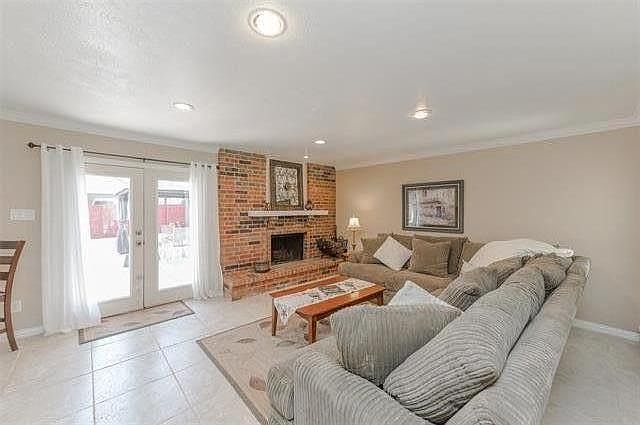 1st image of 4020 Churchill Dr