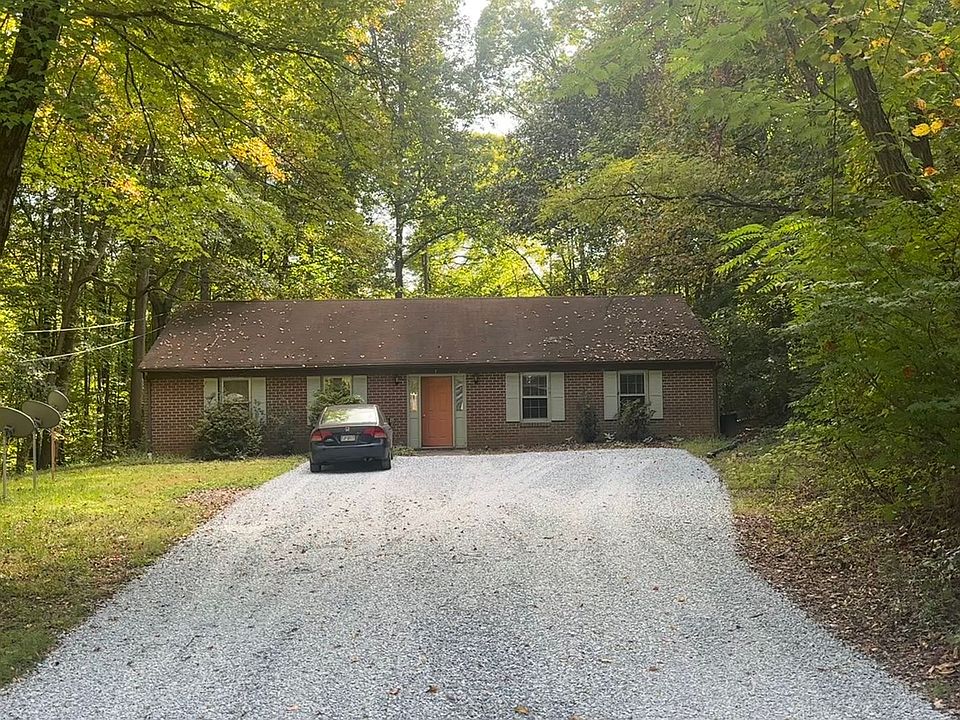 1st image of 7 Edgewood Ct #2
