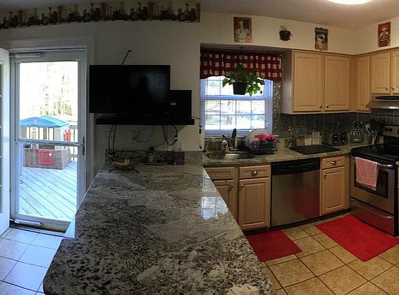 5th image of 15309 Waters Edge Ct