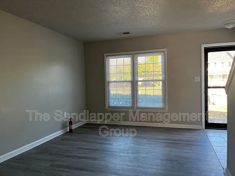 3 Commercial Row #C — Photo 8