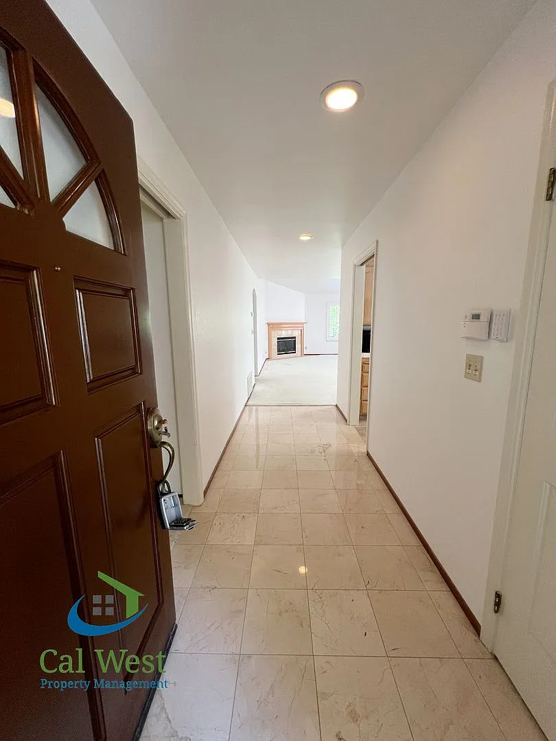 $4095 - Quiet Neighborhood of Milpitas 2Br/2Ba Townhome — Photo 4