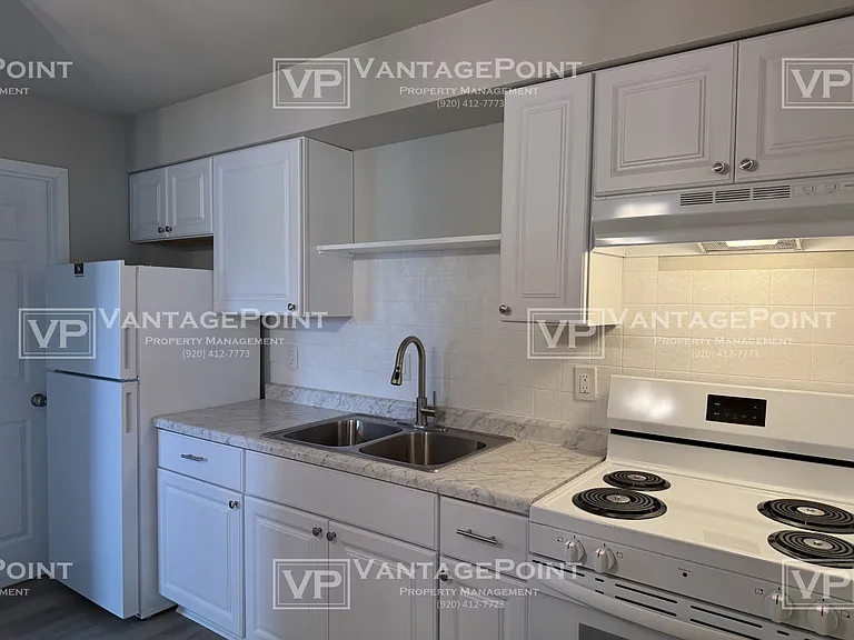 2120 Van Deuren St #C — Photo 6