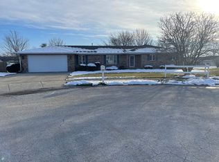 10 Arcadia Ct, Clinton, IL 61727