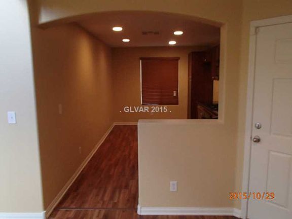 5th image of 9081 Melrose Park St