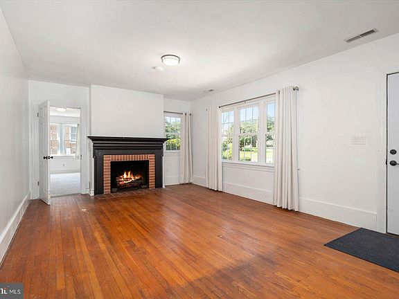 5th image of 308 Winter Quarters Dr