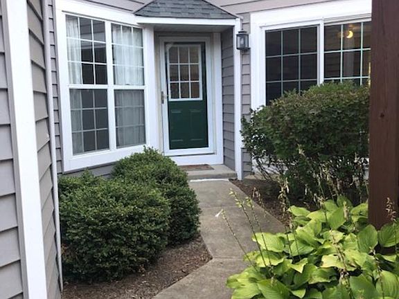 3rd image of 61 Stevens Dr