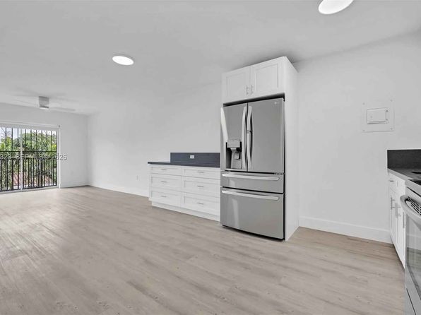 1530 SW 2nd St APT 301