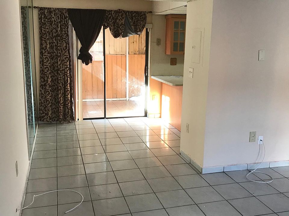 1st image of 1701 W 42nd Pl APT 42