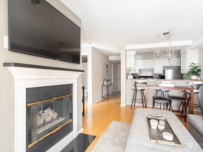 520 2nd Avenue W #401, Seattle, WA, 98119