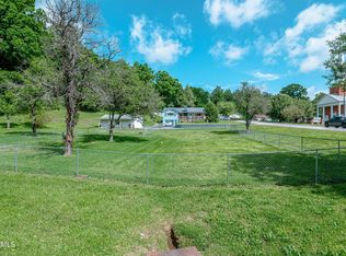 141 N Alabama Rd #24, Oak Ridge, TN 37830