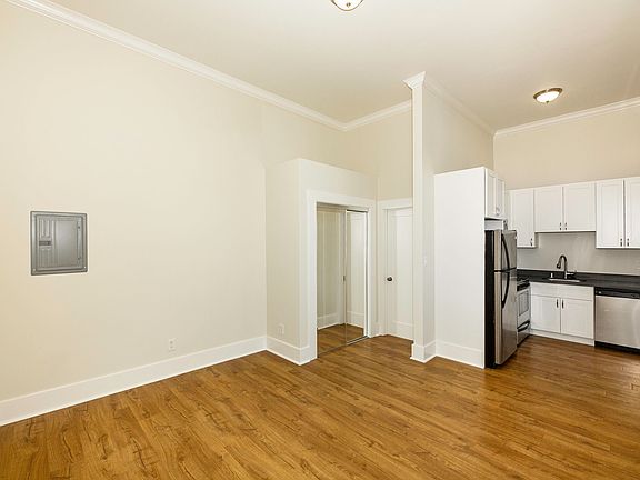 3rd image of 1720 Golden Gate Ave APT 33