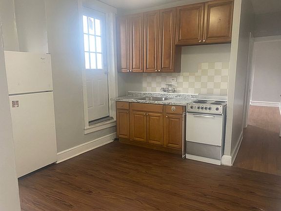 5th image of 2707 Westfield Ave #A
