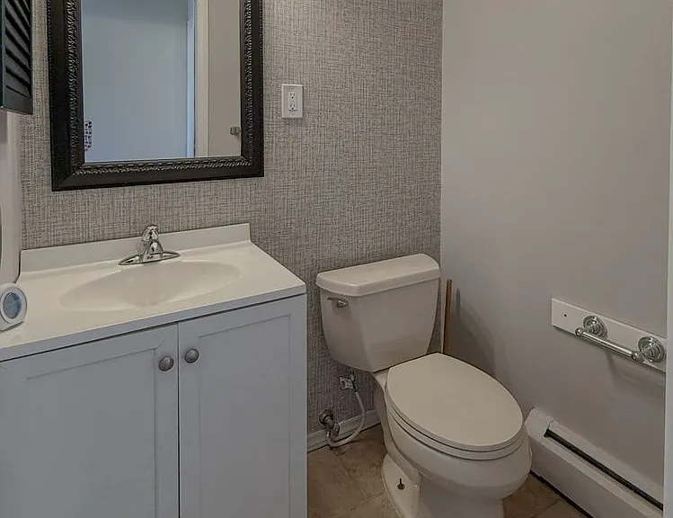 2710 Pendleton Dr — Photo 10