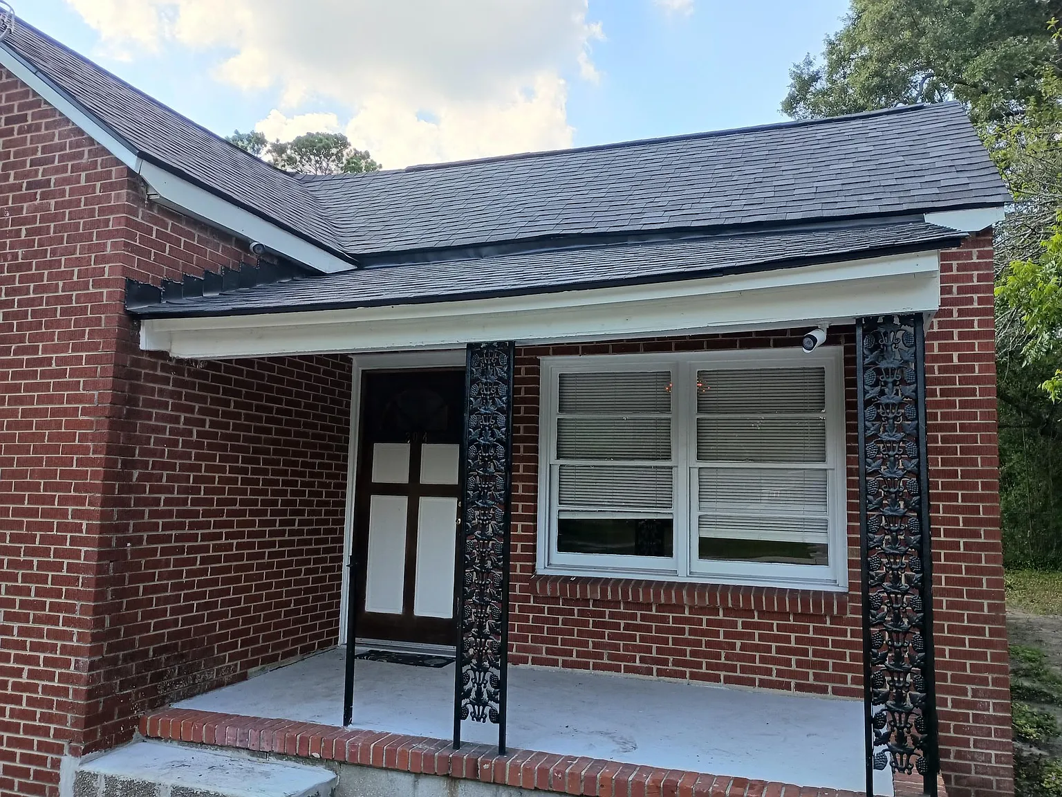 3 bed, 1760 sqft, $900 — Photo 2