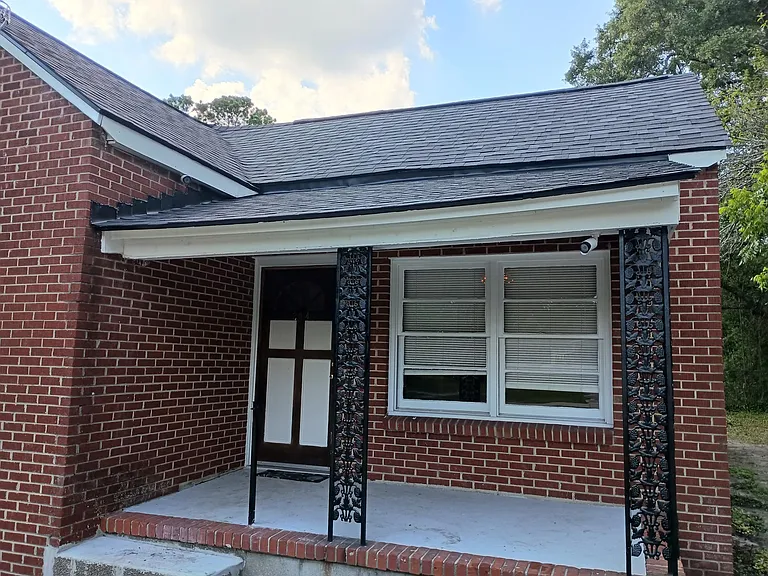 204 Chestnut St — Photo 2