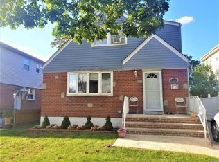 252-11 82nd Rd, Bellerose, NY 11426