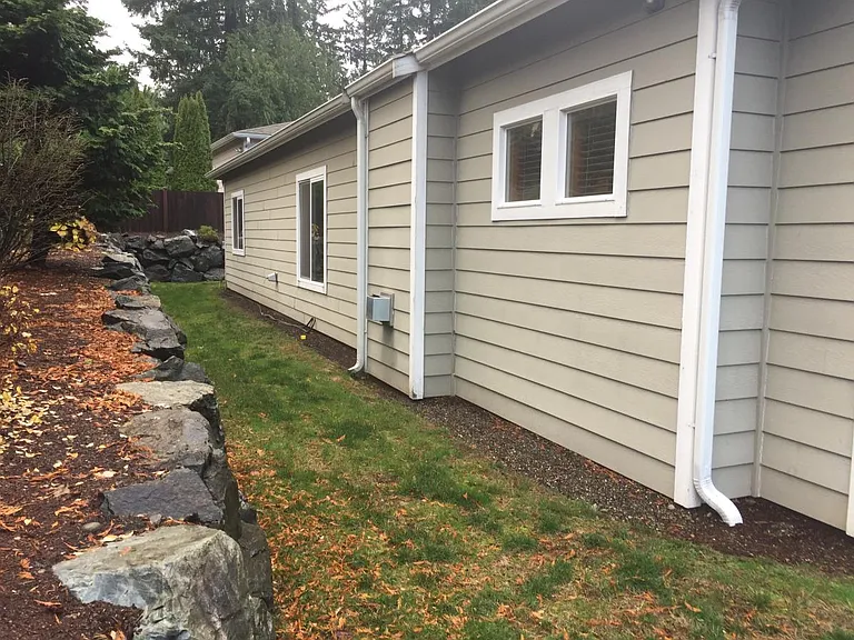 Small side yard. Back yard is small as well with a concrete