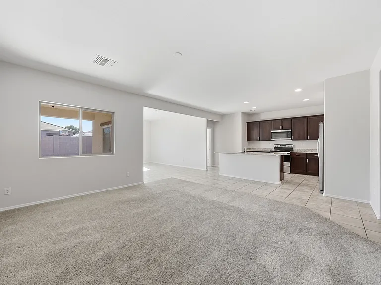 43721 W Acacia Ave — Photo 6