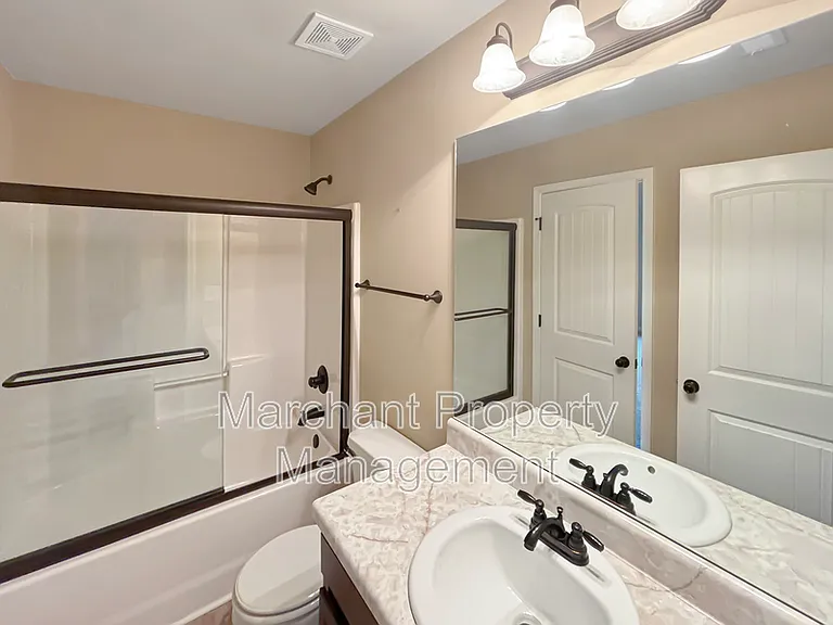 32 Governors Lake Way — Photo 27