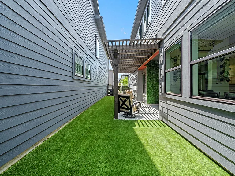 18507 Parkland Square Pl — Photo 29