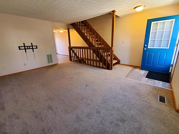 4th image of 7831 Woodhouse Ln