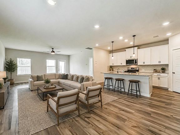 5th image of 8515 Lake Groove Ln