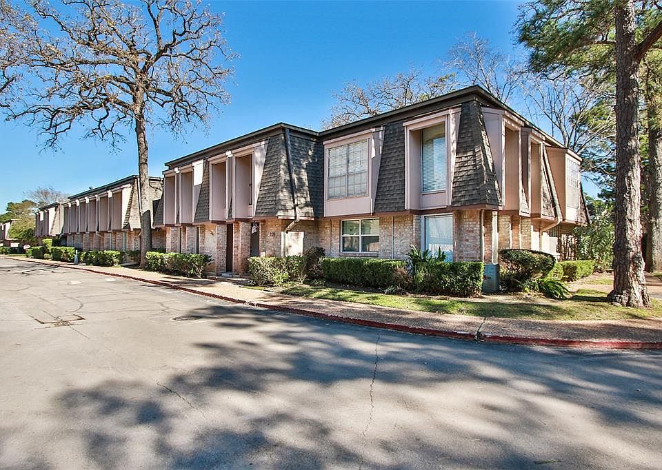 1st image of 12633 Memorial Dr APT 203