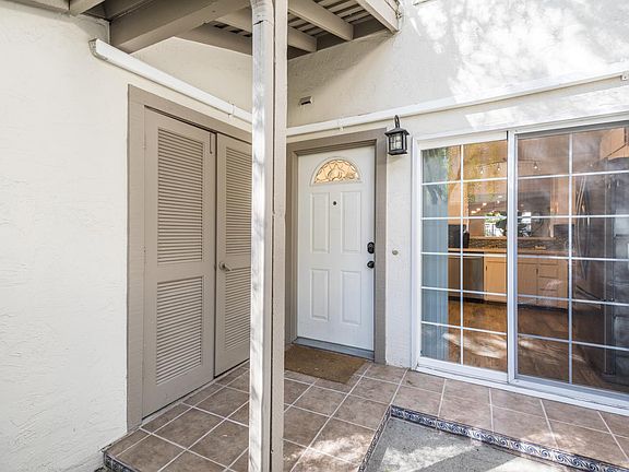2nd image of 19236 Vineyard Ln