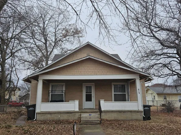 421 N 1st St, Arkansas City, KS 67005
