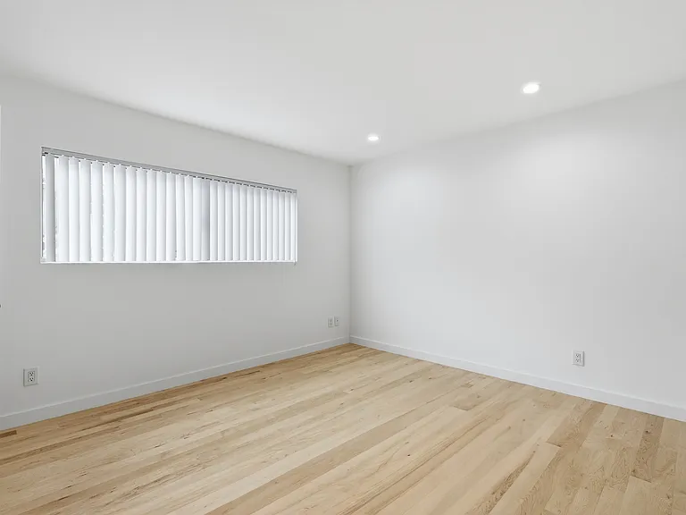 4111 Tujunga Ave #14 — Photo 10