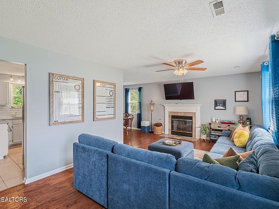 4th image of 2301 Robinson Ridge Ct