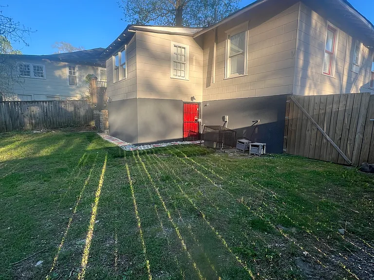 1843 Lakewood Ave SE — Photo 37