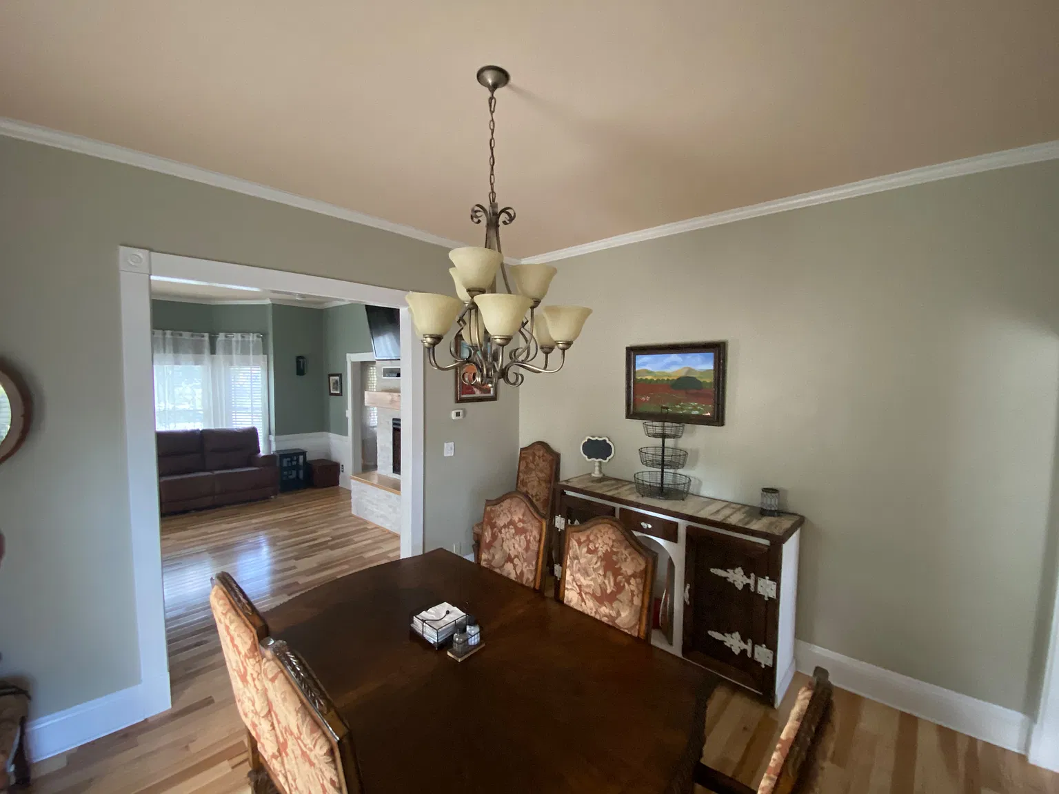4 bed, 2435 sqft, $3,400 — Photo 3