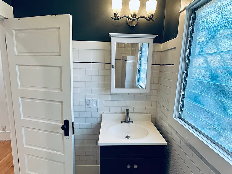 933 N Hobart Blvd #933 — Photo 8