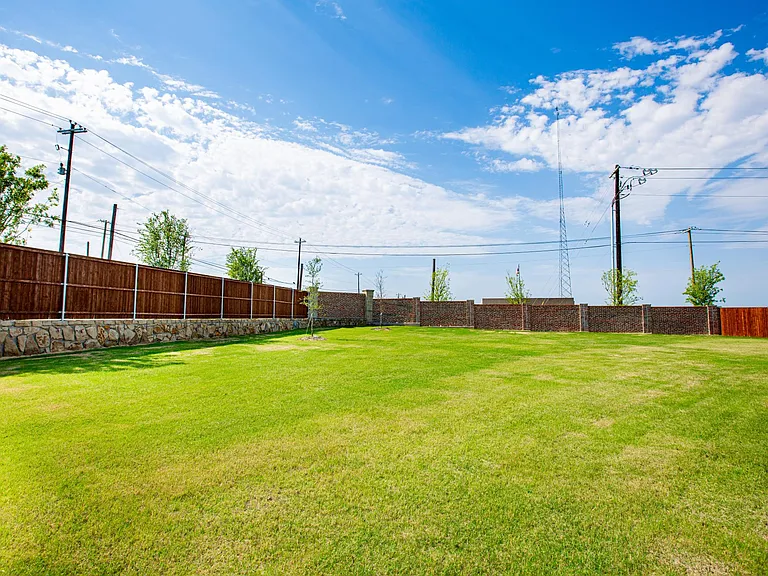 4924 Dewy Rose Ln — Photo 13