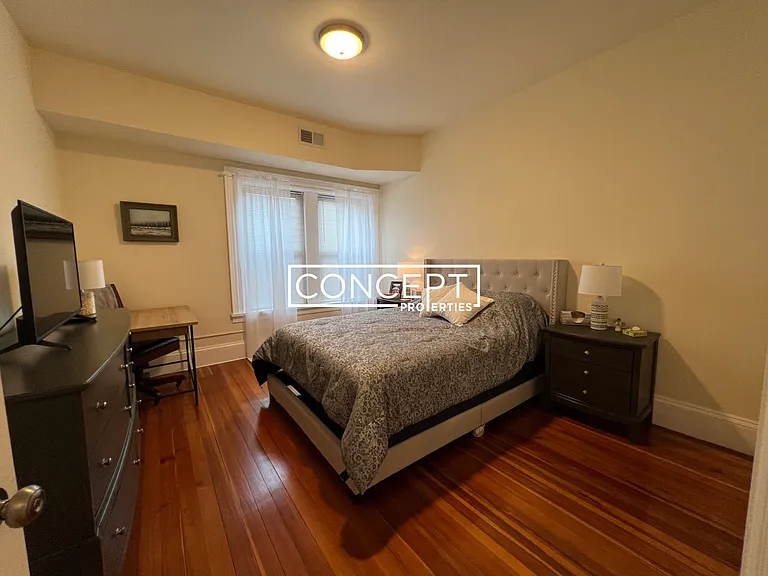 1469 Beacon St #24 — Photo 7