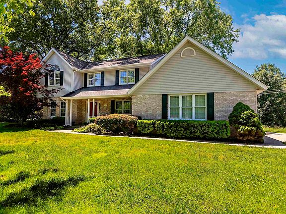 2nd image of 3205 Foxberry Cir