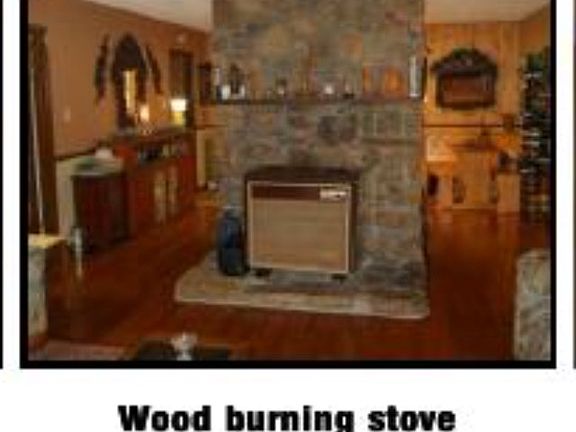 4th image of 530 Rolling Oaks Dr