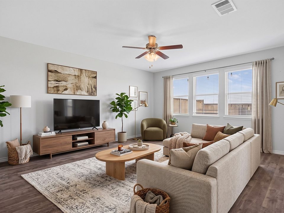 1st image of 928 Slate Ln