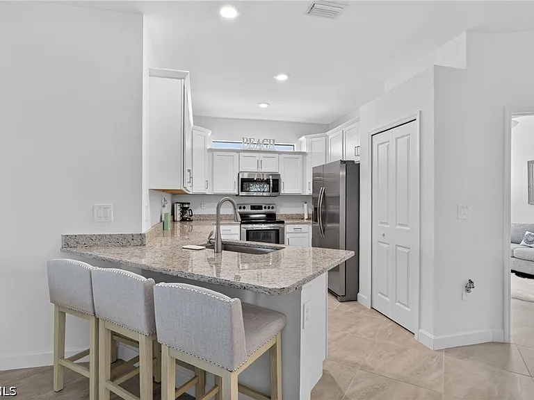 14001 Hunter Oak Dr — Photo 8